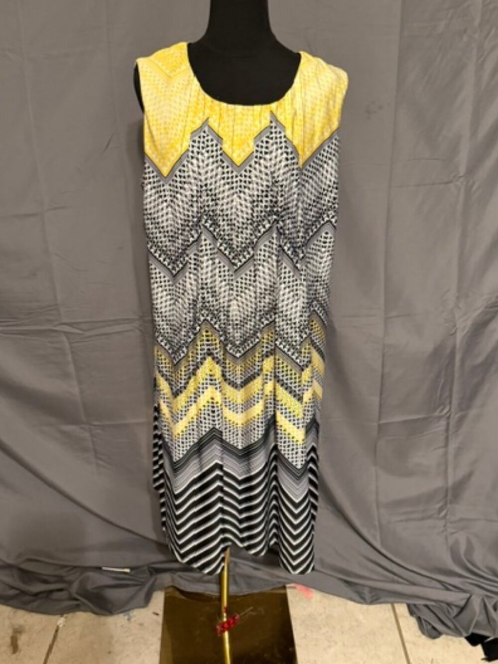 PERCEPTIONS Sleeveless Dress Size XL